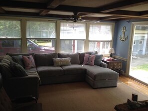 Flat-screen TV, fireplace, DVD player - Amazing bay side ranch! Central Air-conditioning! 1/2 mile walk to beach!! (Eastham)