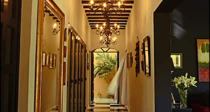 Ochenta Y Dos an urban bed & breakfast