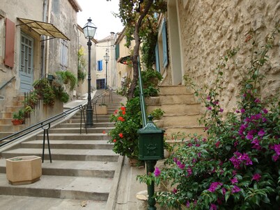 Perfect get away on the square in Saint-Chinian with famous wine
