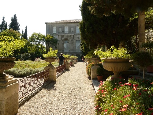 Villeneuve lez Avignon, in the countryside, pretty pavilionT2 40m2.