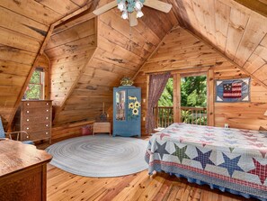 3 bedrooms, iron/ironing board, travel crib, free WiFi