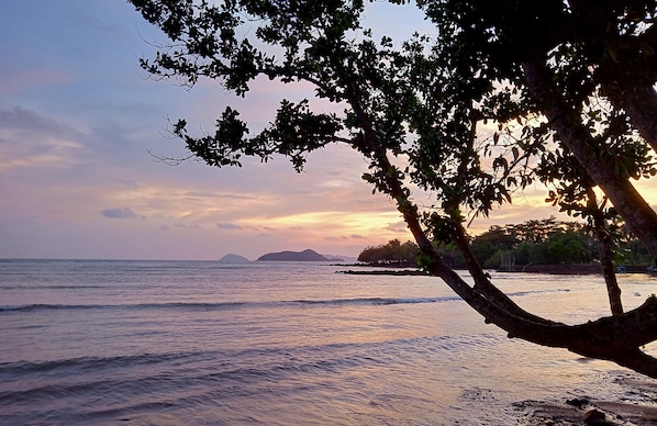 Playa privada, paseos en velero, kayak