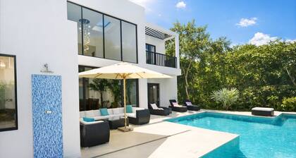 Villa Pearl private pool 5 min walk to the beach 8 min walk to 5th Avenue
