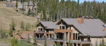 Casa Moonlight One - Ski in/Out - Direct to Iron Horse Lift - 2 Bed 2.5 Bath