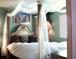 3 camere, una scrivania, Wi-Fi, lenzuola