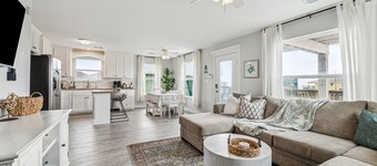 🌴Surfside paradise #2-amazing views, golf cart🌴