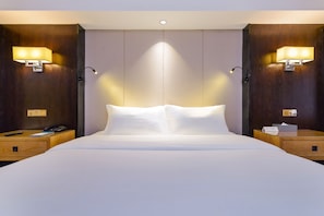 Deluxe King Room | Premium bedding, desk, laptop workspace, blackout curtains - Chongqing Just-inn Hotel (Chongqing)