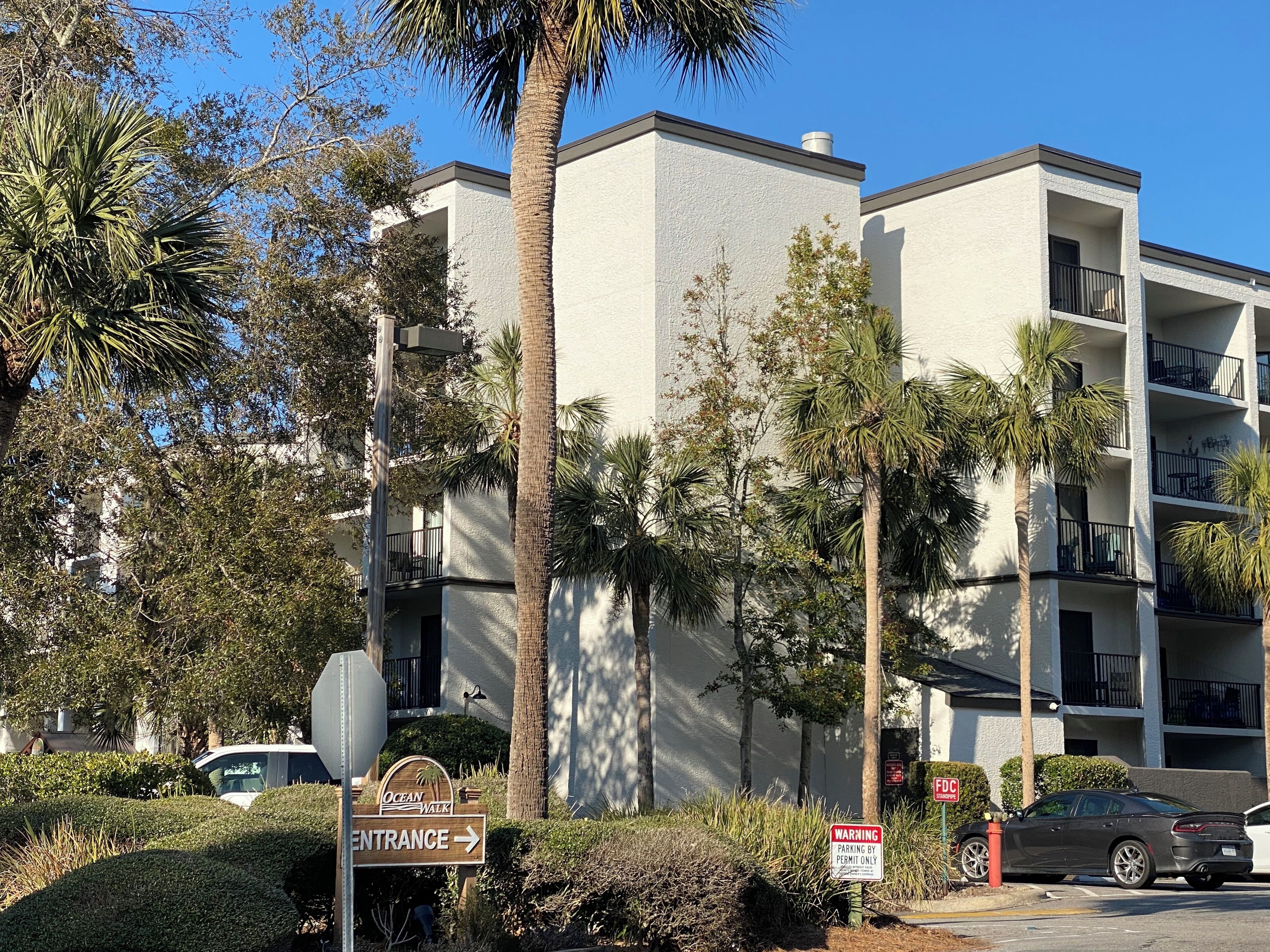 Approaching Oceanwalk Main Entrance from Lemoyne Avenue