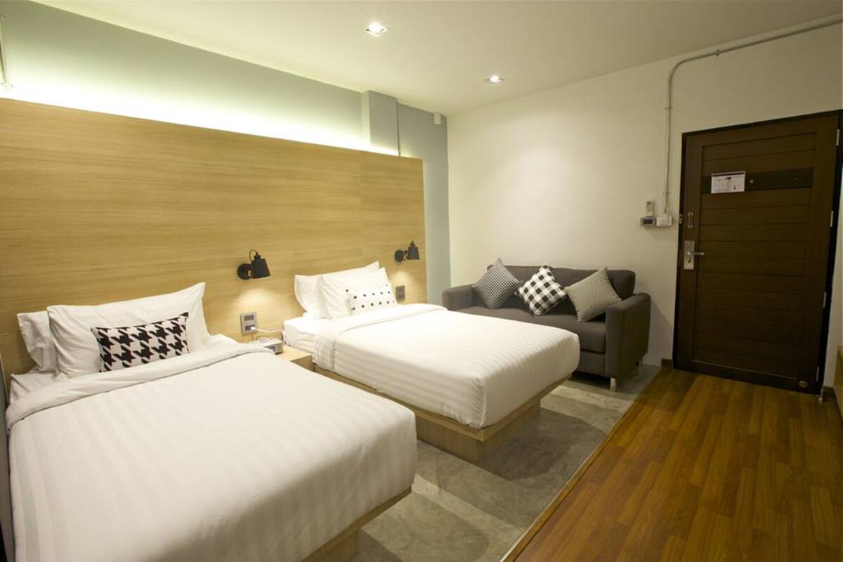 twin bed room  | free minibar, desk, blackout curtains, free wifi