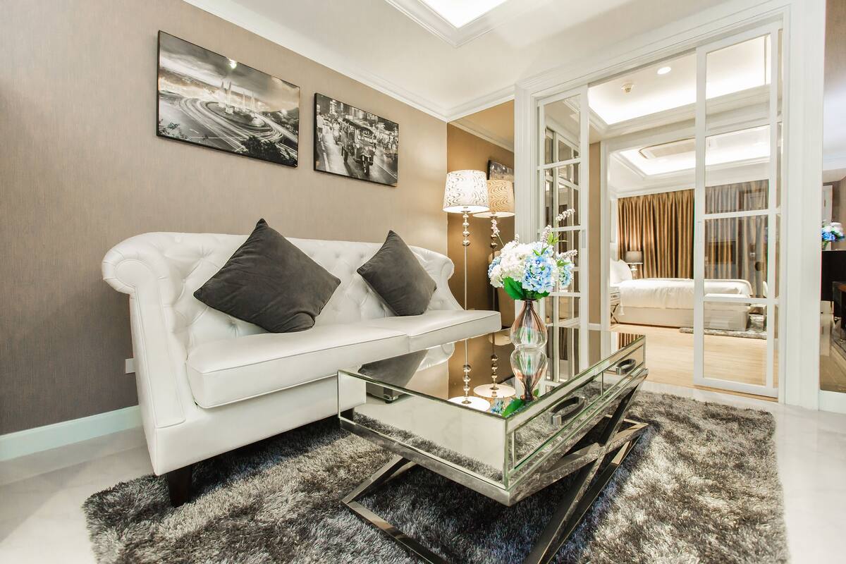 Executive Room | Living room