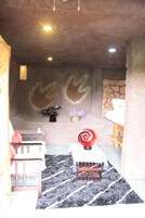 Chambre Deluxe, 1 chambre, non-fumeurs, vue colline | Minibar, bureau, rideaux occultants, Wi-Fi gratuit