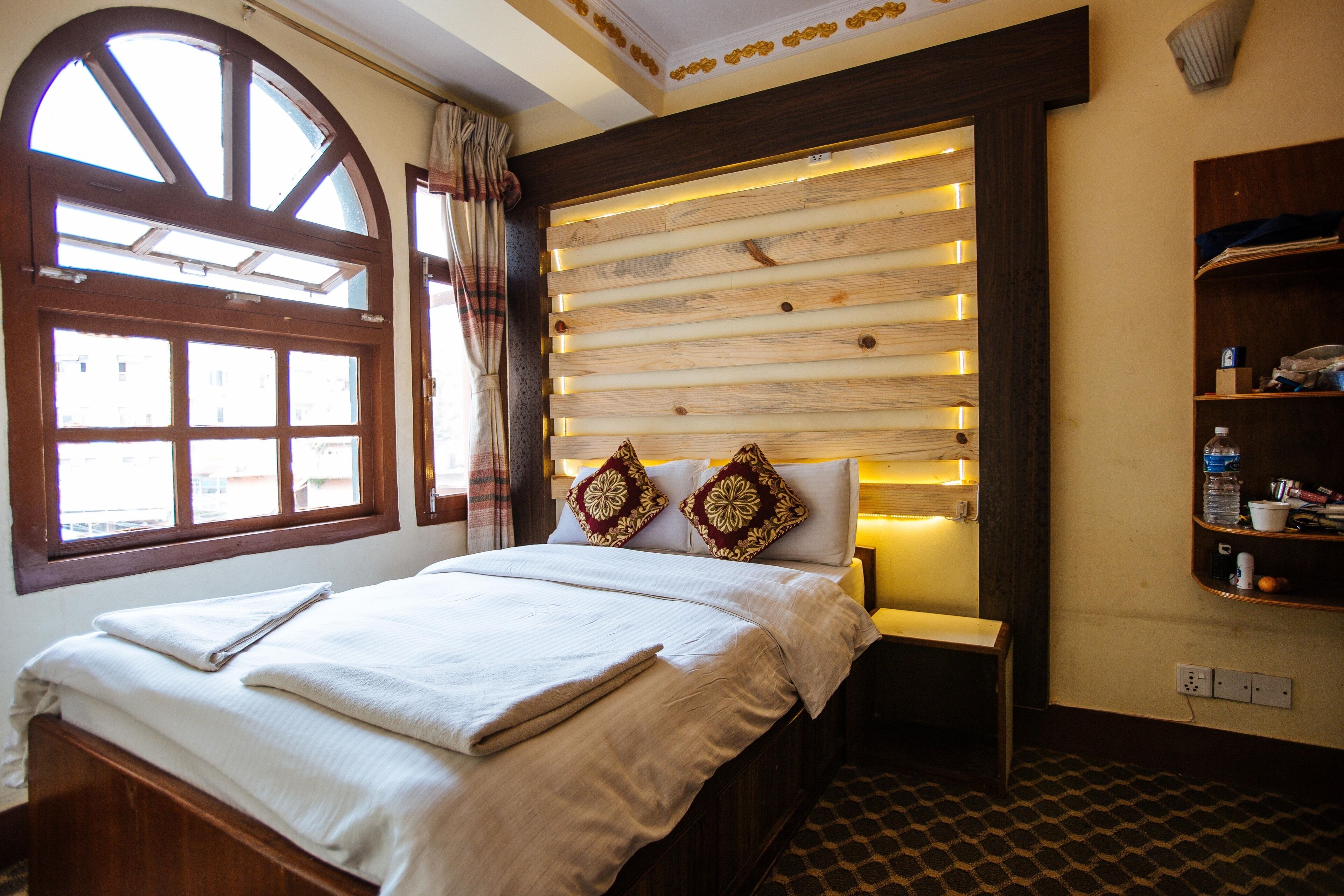 Standard Double or Twin Room, 2 Single Beds | Memory-foam beds, in-room safe, desk, laptop workspace