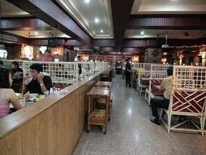 Breakfast, lunch, dinner served; Thai cuisine  - 13 Coins Tower Hotel Ratchada (Bangkok)