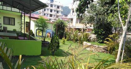 Backpackers Home