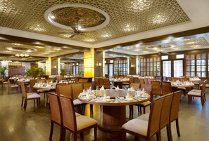 2 間餐廳；供應早餐