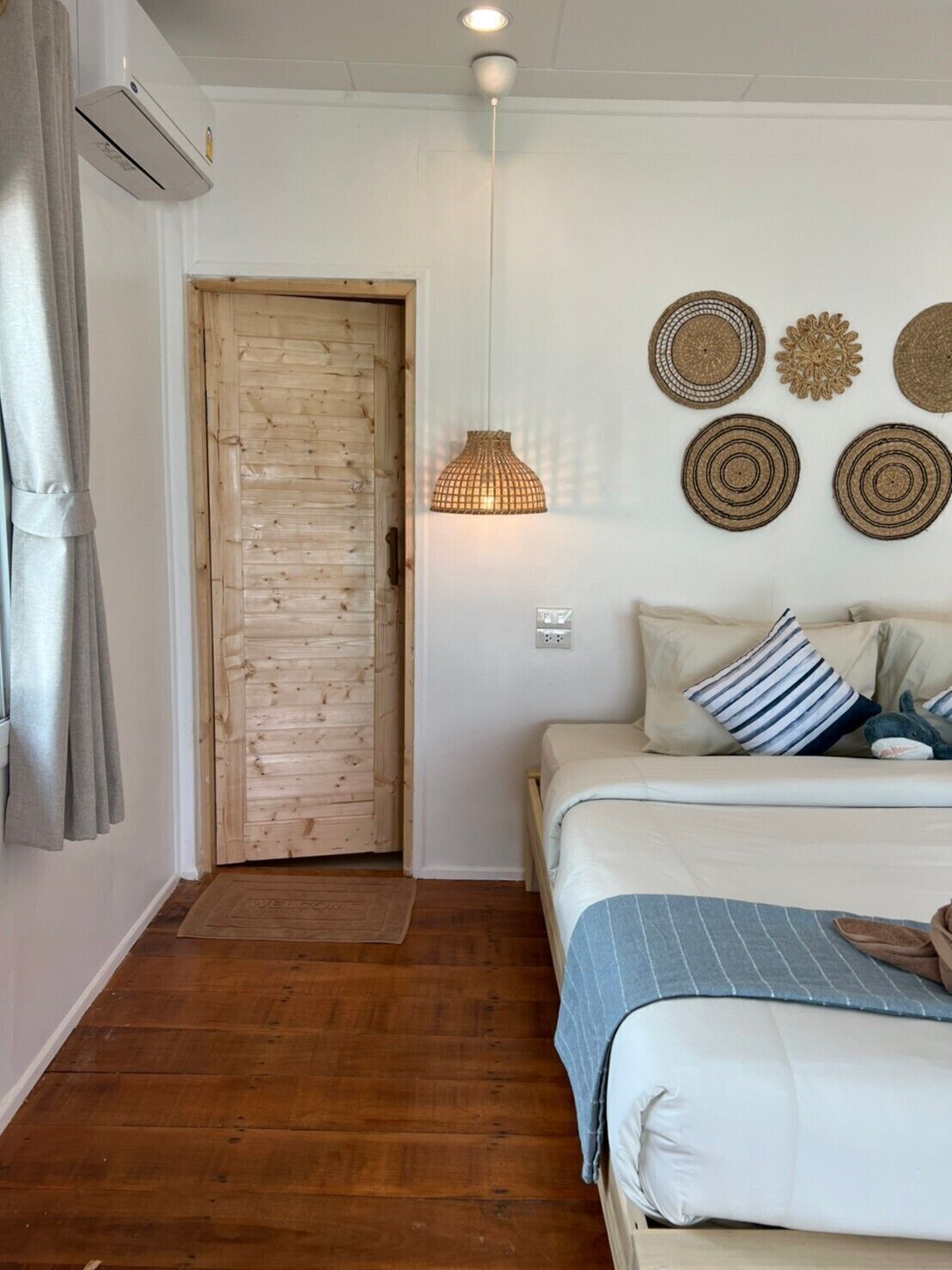 In-room safe, rollaway beds, free WiFi, bed sheets