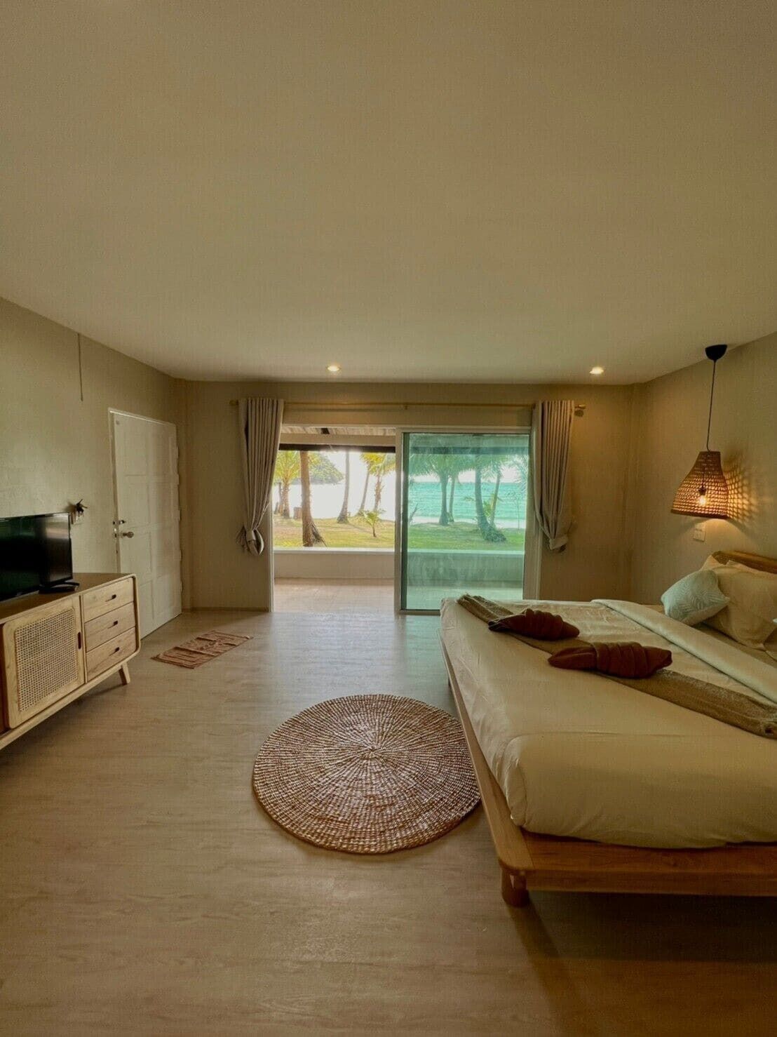 In-room safe, rollaway beds, free WiFi, bed sheets