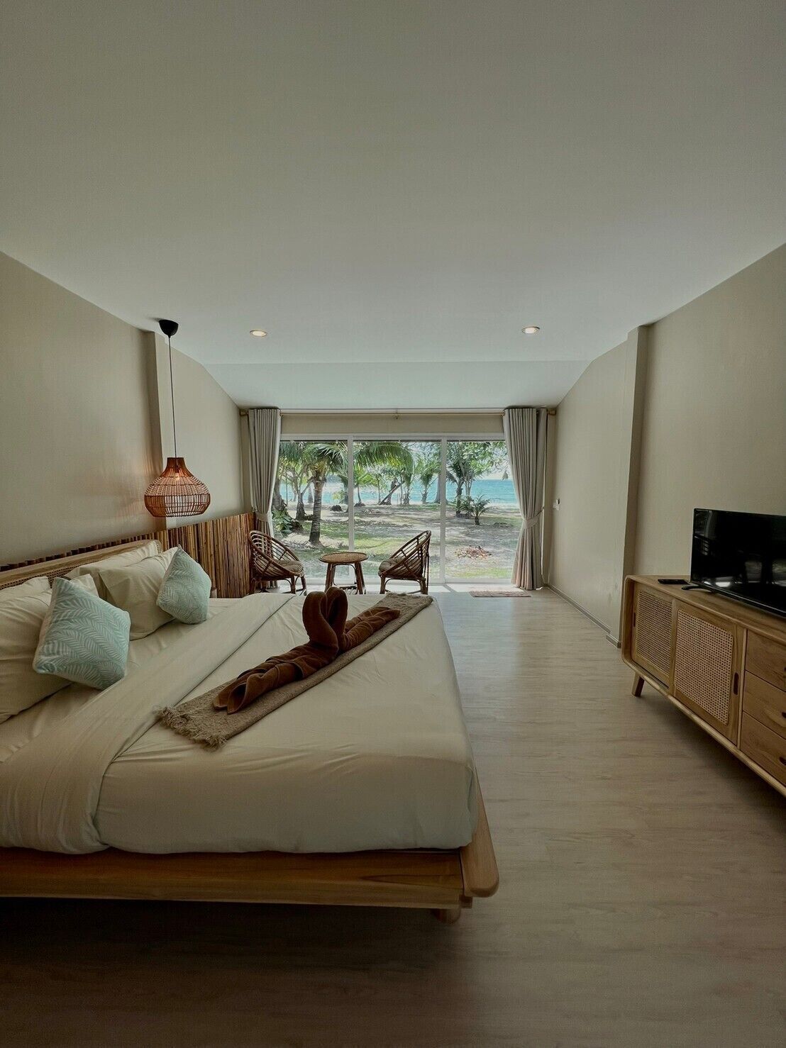 In-room safe, rollaway beds, free WiFi, bed sheets