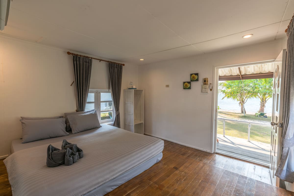 Room Type A | In-room safe, free WiFi, bed sheets