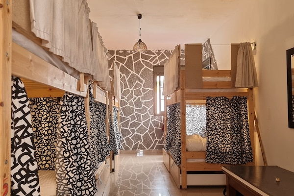 Wifi gratis y ropa de cama