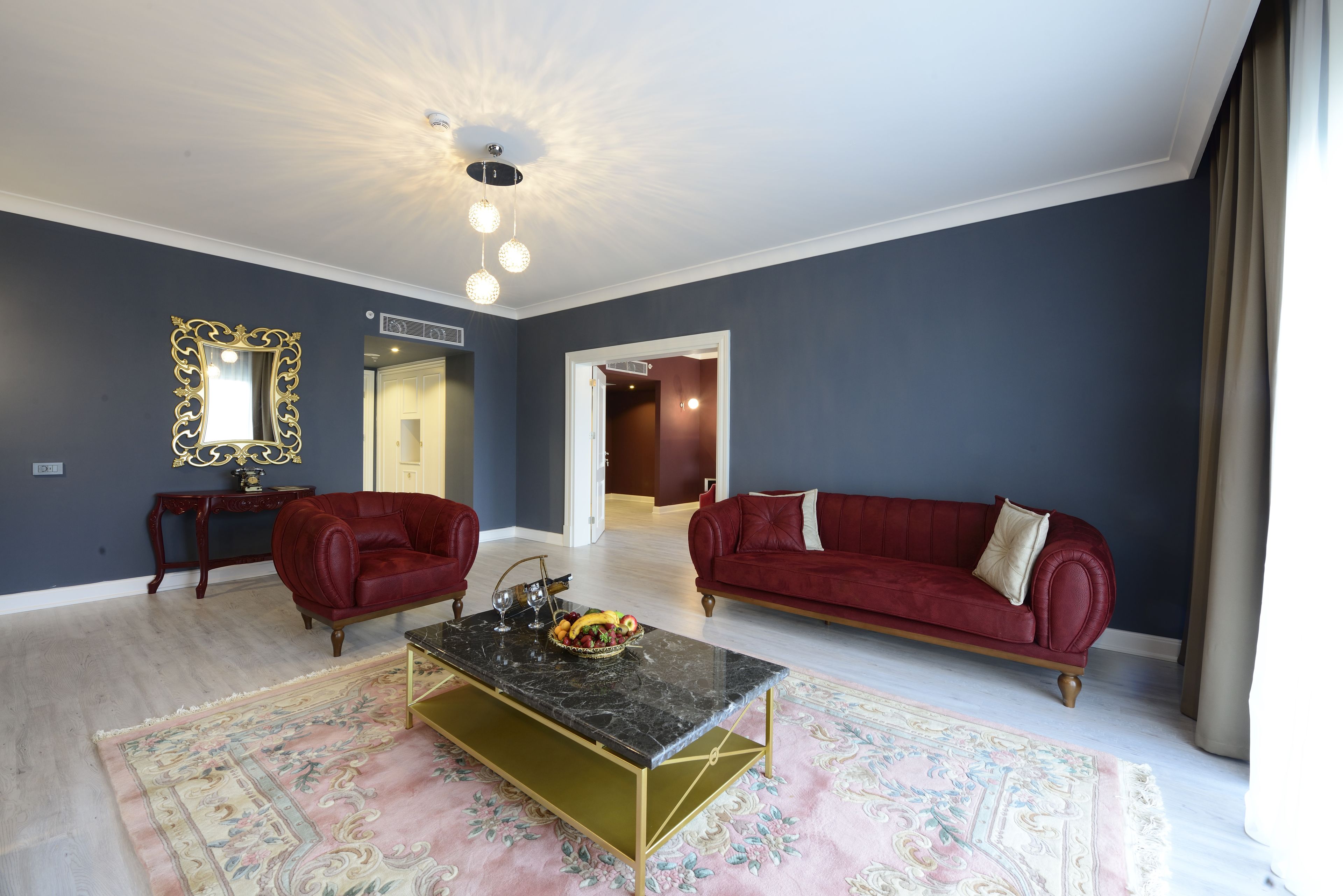 executive suite | living area | lcd tv