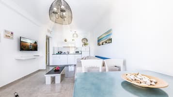 Phòng Suite Cao cấp, 1 phòng ngủ, bồn tắm thủy lực, quang cảnh hồ | 1 phòng ngủ, bộ đồ giường cao cấp