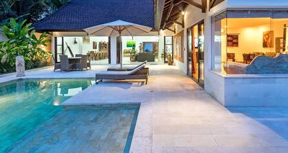 Villa Candi Kecil Empat by Villa Finder