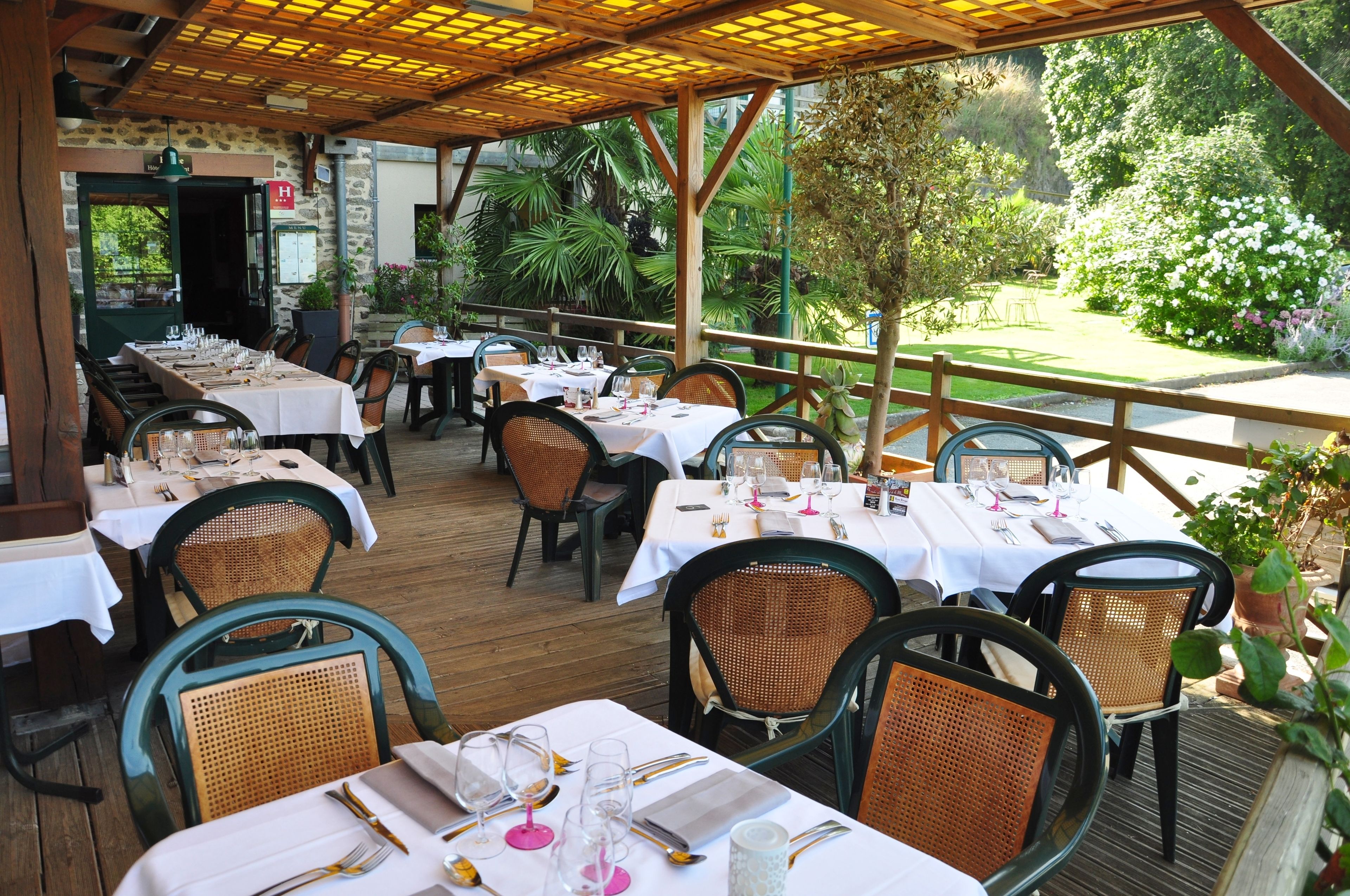 lunch and dinner served, french cuisine