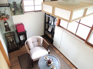 Traditional Japanese House | Living area | Flat-screen TV, DVD player - Studio Namiya (Osaka)