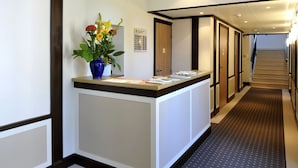 Reception - Logis Hôtel du Labrador (Saint-Benoit-sur-Loire)