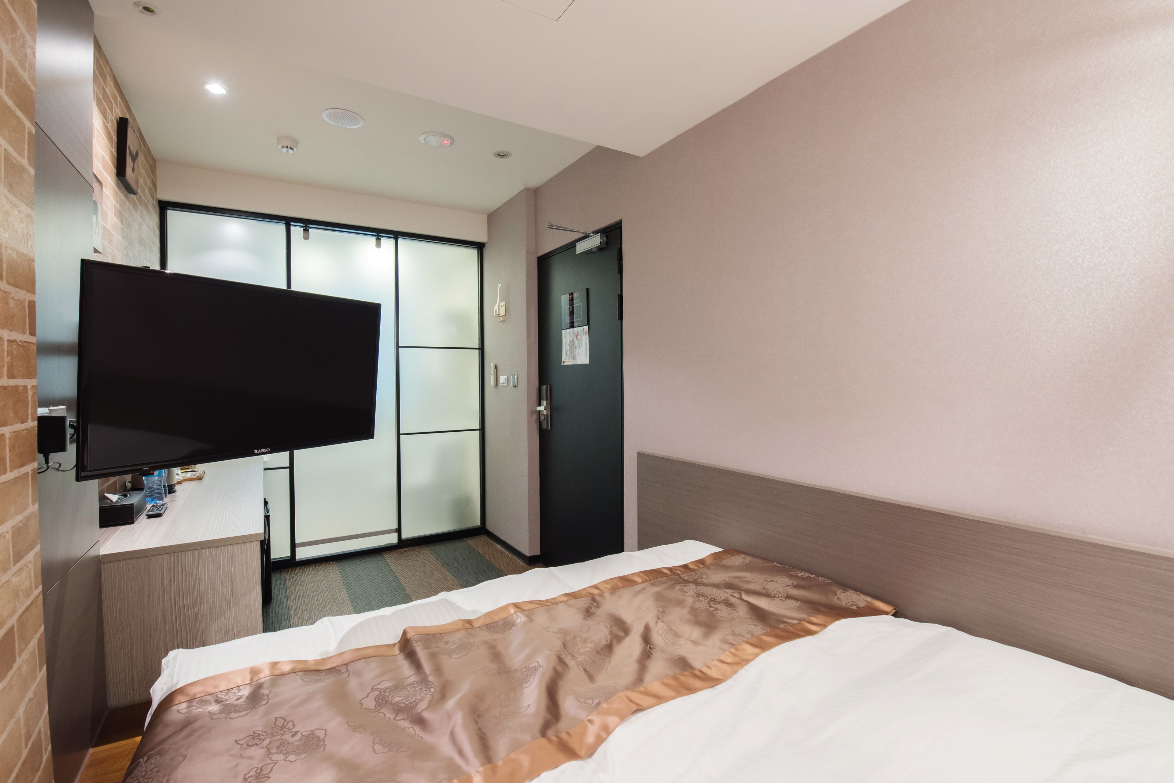 classic double room | iron/ironing board, free wifi