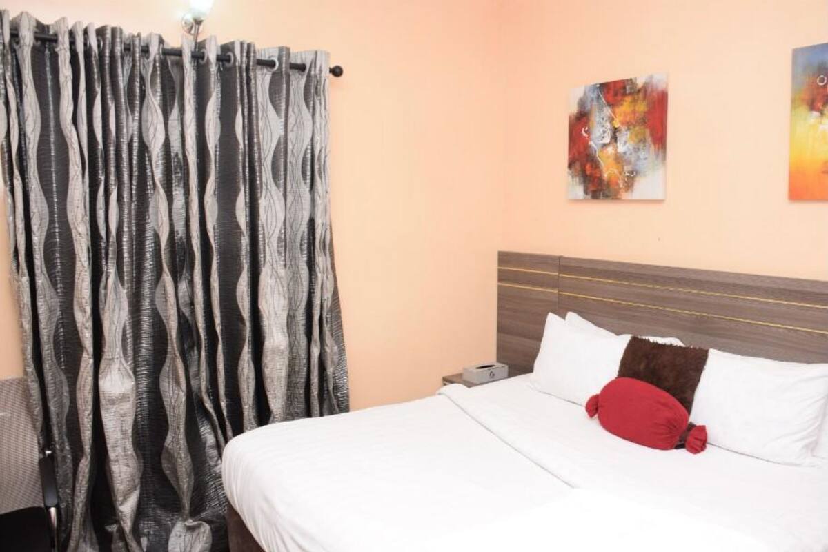 In-room safe, desk, laptop workspace, WiFi (free)