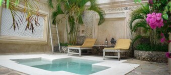The Villa Luxury Suites Hotel