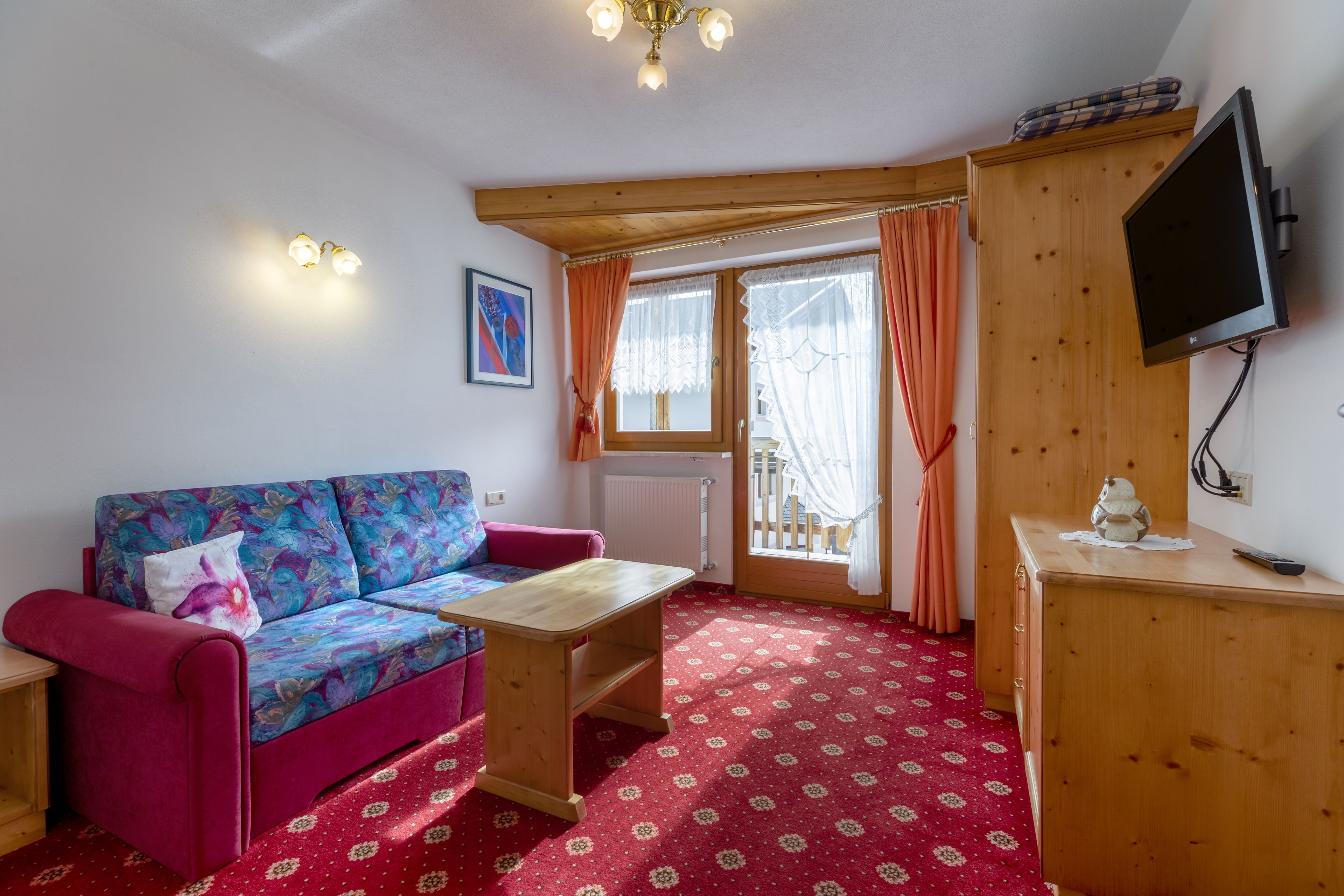 apartment matatzblick | hypo-allergenic bedding, in-room safe, desk, blackout curtains