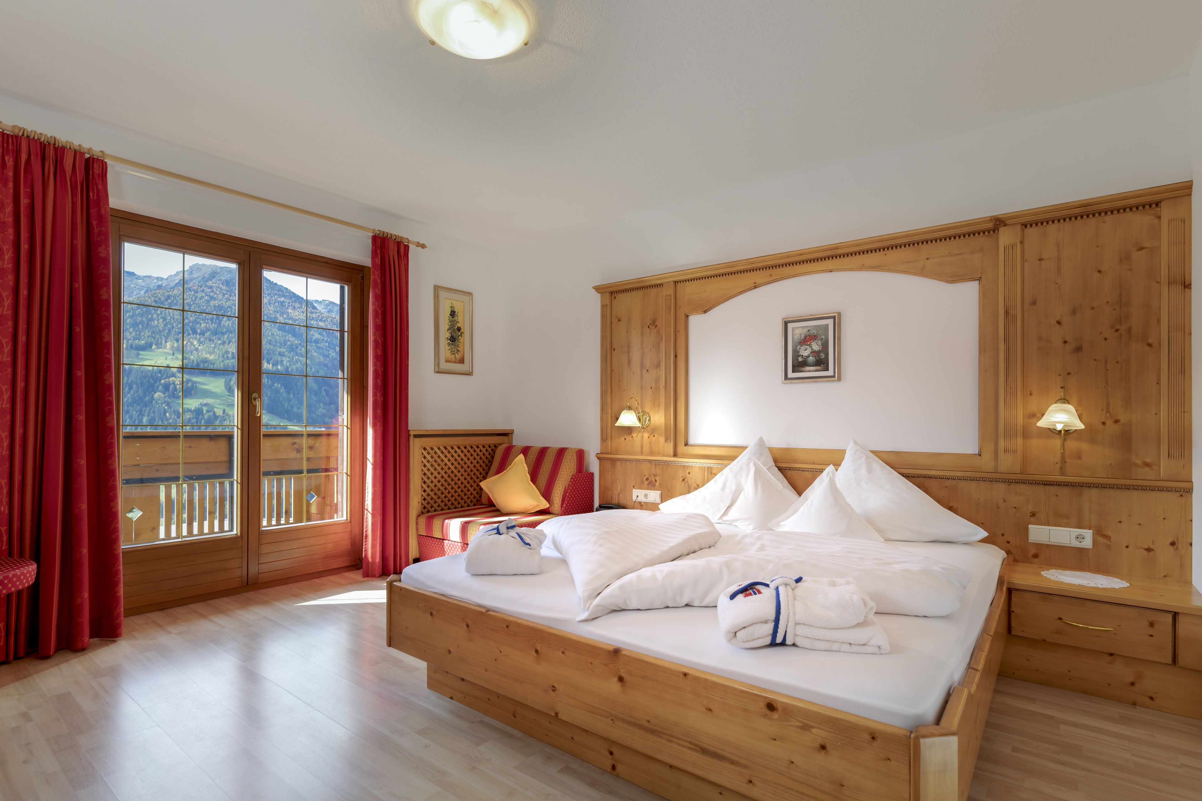 comfort double room, 1 double bed, balcony, valley view | hypo-allergenic bedding, in-room safe, desk, blackout curtains