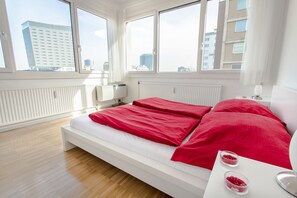 Appartamento City, 1 camera da letto, non fumatori, vista città | 1 camera, ferro/asse da stiro, culle/letti per bambini (a pagamento)