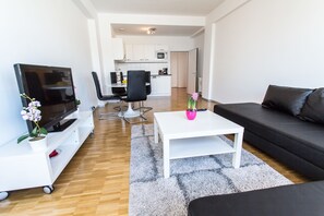 City Apartment, 1 Bedroom, Non Smoking, City View | Living area | Flat-screen TV - Sweet Living Schwedenplatz (Vienna)