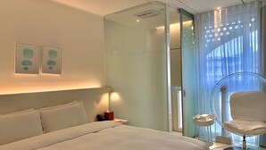Dobbeltrom – standard, 1 dobbeltseng | Minibar (inkludert), safe på rommet, blendingsgardiner og lydisolert