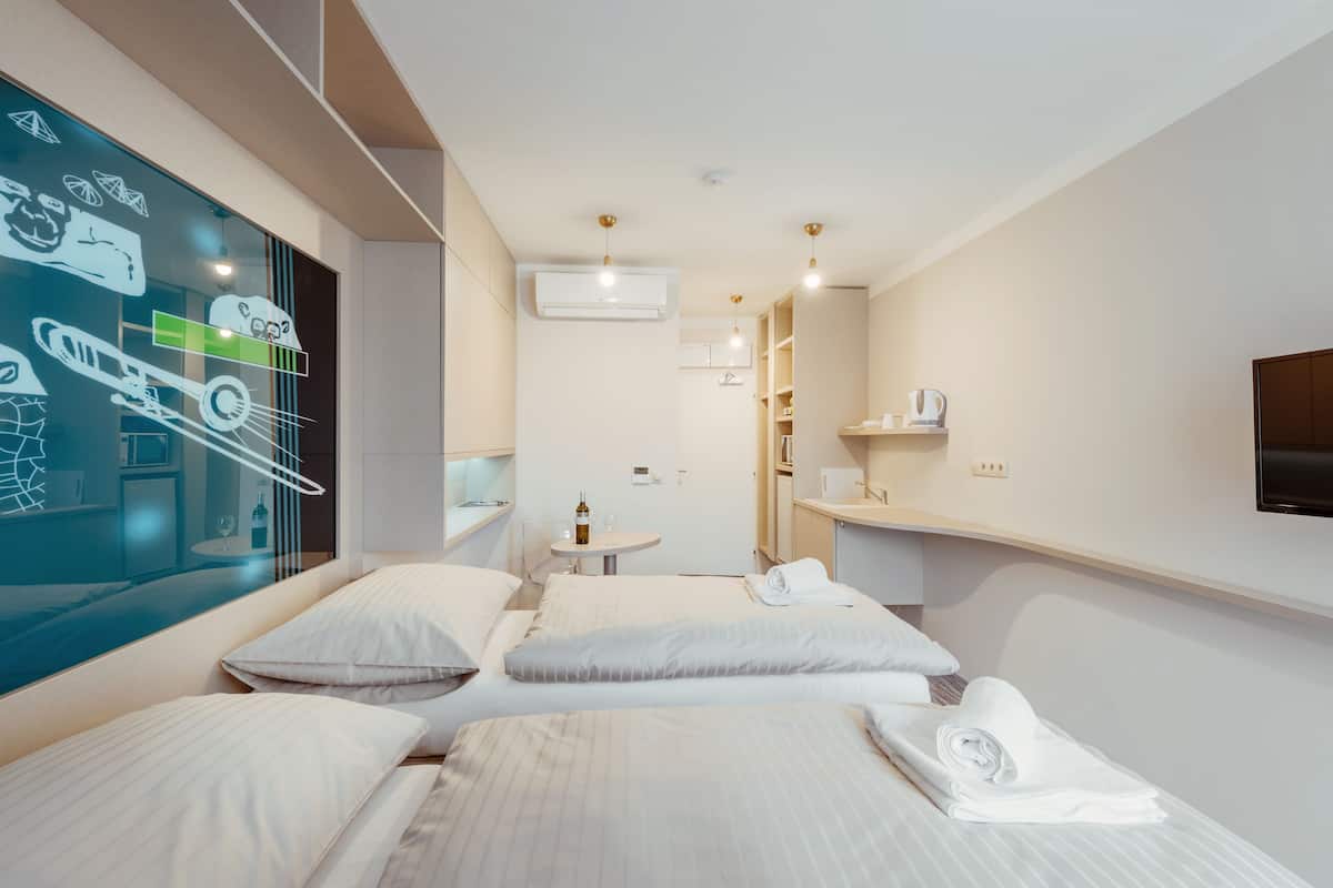 1 bedroom, Egyptian cotton sheets, premium bedding