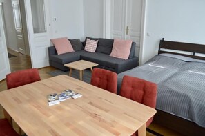 1 bedroom, iron/ironing board, free WiFi