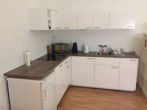 Economy-Apartment, 2 Schlafzimmer, Nichtraucher | Eigene Küche | Kühlschrank, Mikrowelle, Ofen, Herdplatte