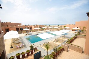 2 outdoor pools, pool umbrellas, sun loungers - ApartHotel Eden Beach (Tamri)