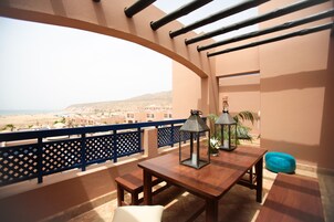 Apartamento, 2 habitaciones | Balcón