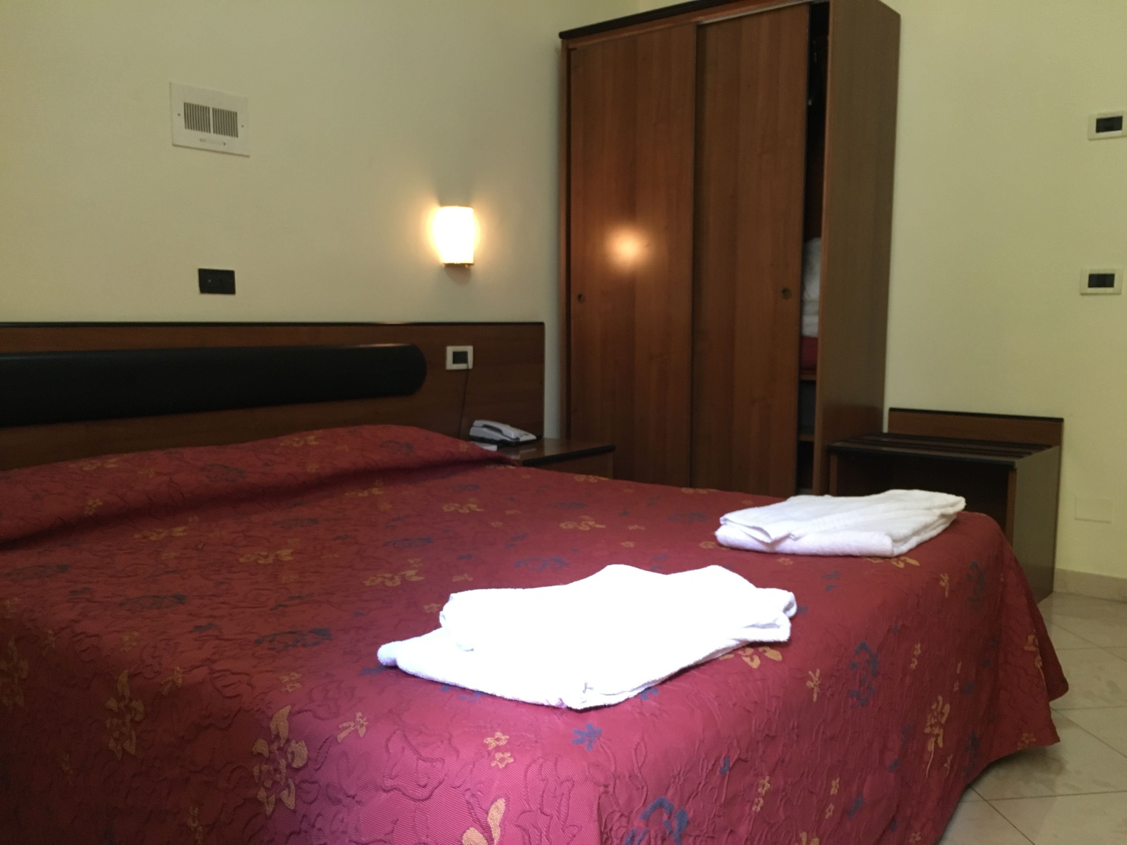 Standard Double or Twin Room, Private Bathroom | Premium bedding, in-room safe, desk, free WiFi