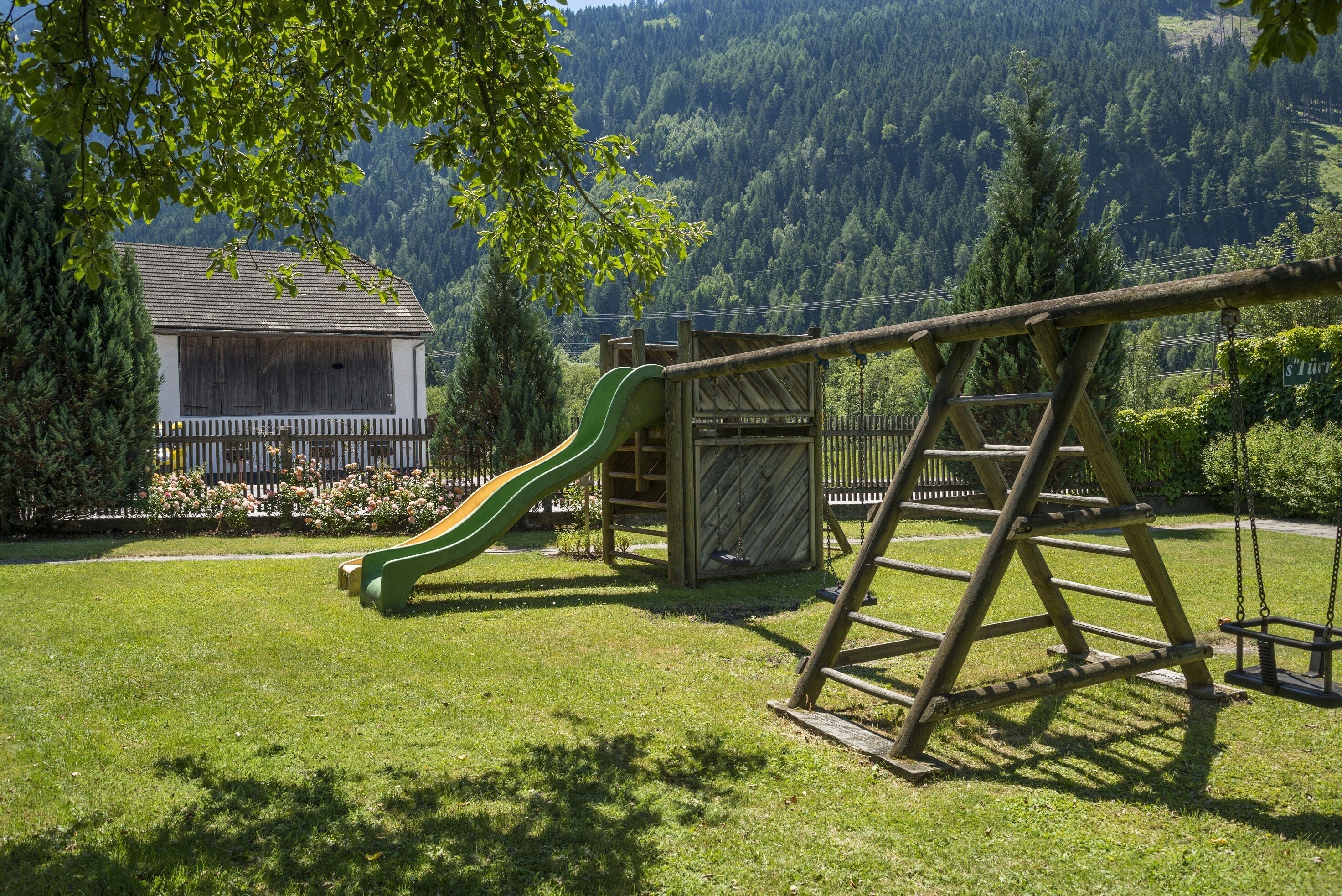 children’s play area – outdoor