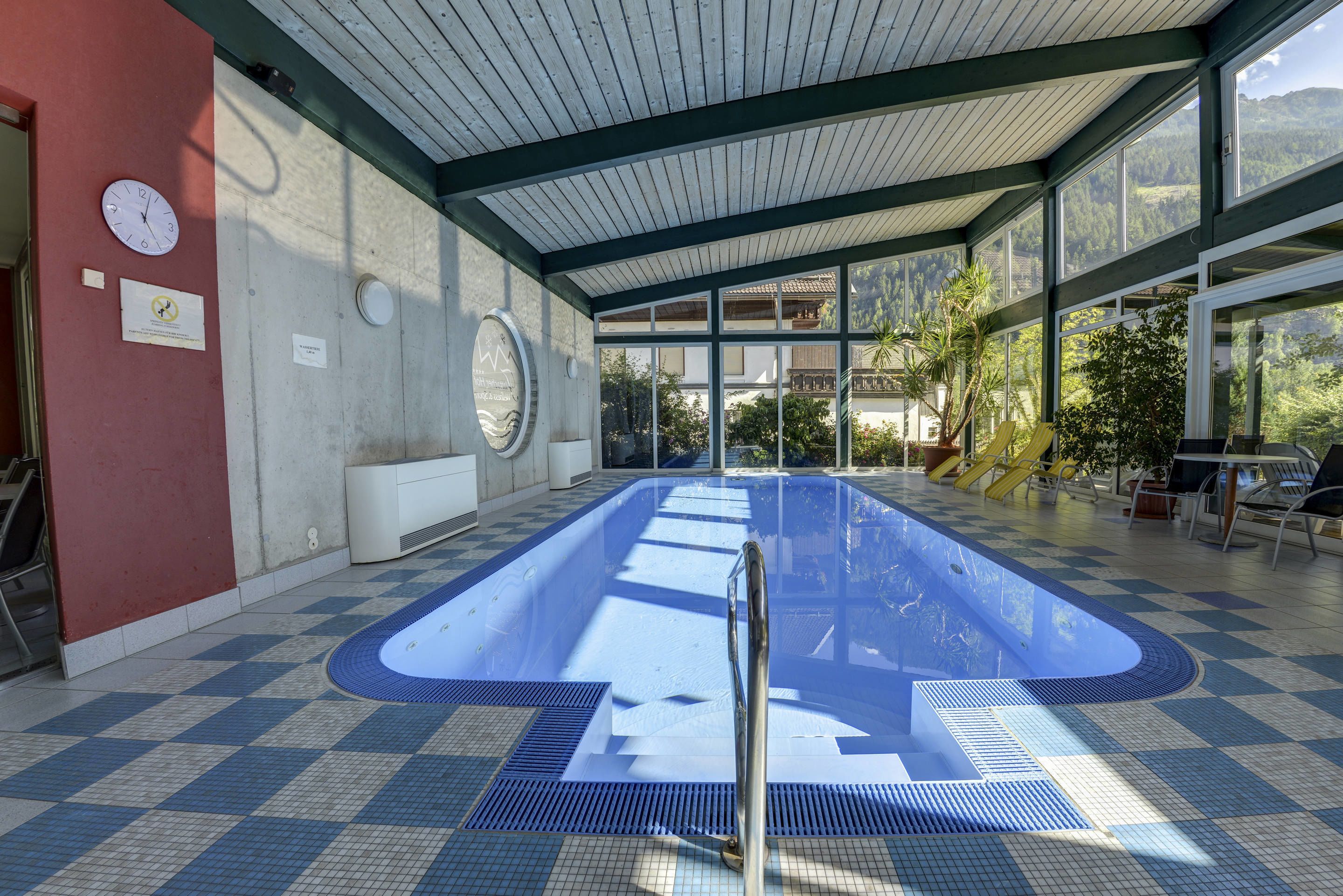 indoor pool, pool loungers