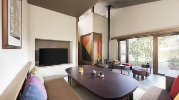 Japanese Style Suite FB4 | Living area | Flat-screen TV