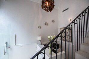 Interior entrance - Palazzo Perla (Gallipoli)