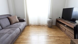 Apart Daire (1 Bedroom) | Oturma alanı | Düz ekran televizyon 