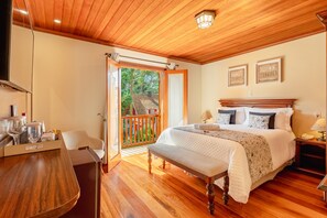 Minibar, coffres-forts dans les chambres, décoration personnalisée